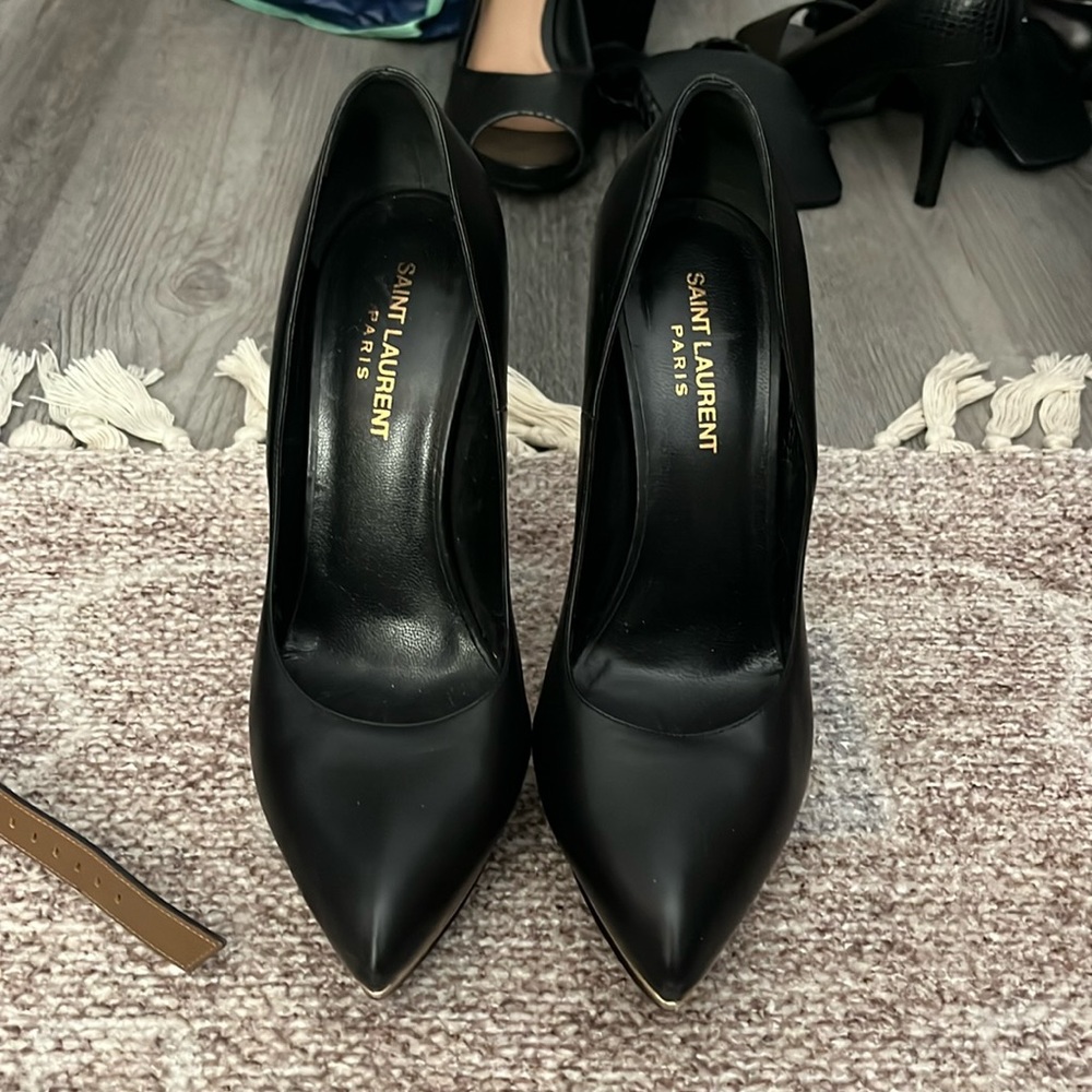 Black heels